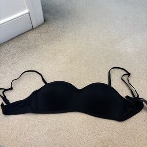 Black Strapless Bra